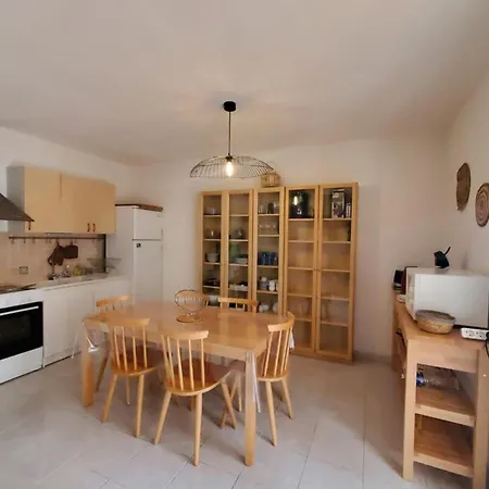 Holiday home Le Salvador Paisible Maisonette Pour 4 *